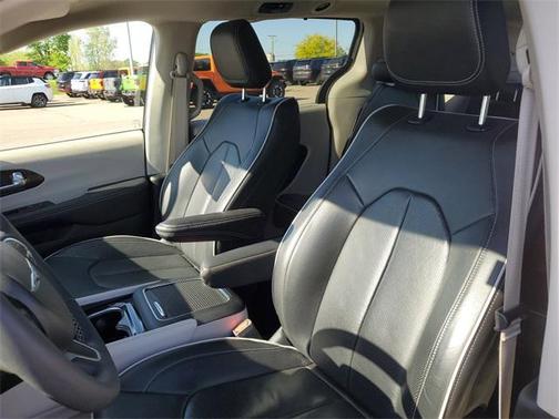 2022 Chrysler Pacifica Limited
