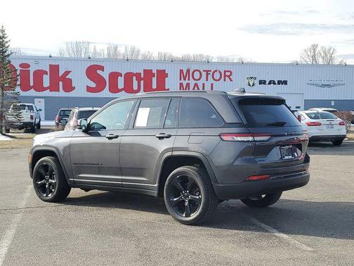 2023 Jeep Grand Cherokee Altitude