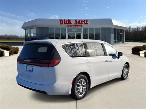 2026 Chrysler Pacifica L