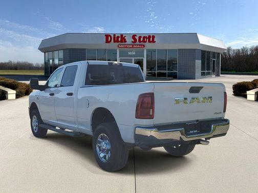 2025 RAM 2500 Tradesman Crew Cab 4x4 6'4' Box