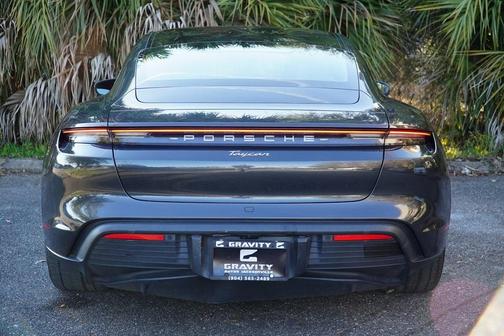 2022 Porsche Taycan Base