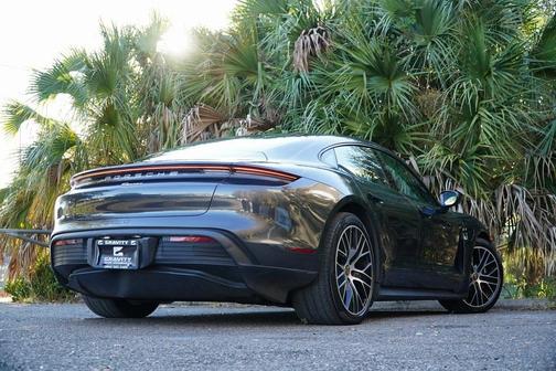 2022 Porsche Taycan Base
