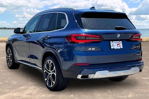 Phytonic Blue Metallic 2023 BMW X5 sDrive40i