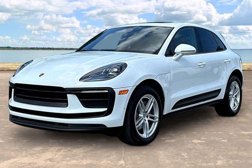 White 2022 Porsche Macan Base