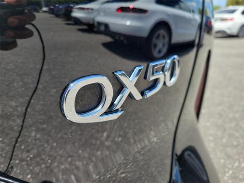 2019 INFINITI QX50 ESSENTIAL