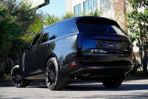 2023 Land Rover Range Rover P400 SE