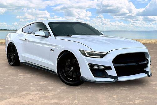 Oxford White 2016 Ford Mustang GT Premium