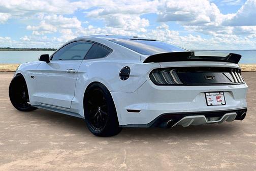 Oxford White 2016 Ford Mustang GT Premium