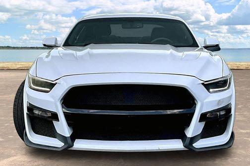 Oxford White 2016 Ford Mustang GT Premium