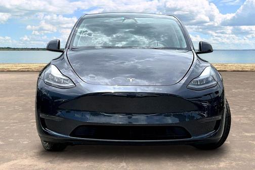 Gray 2024 Tesla Model Y Long Range