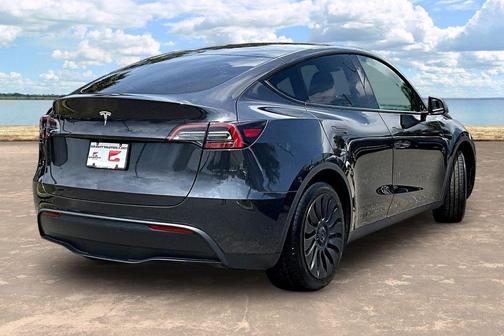 Gray 2024 Tesla Model Y Long Range
