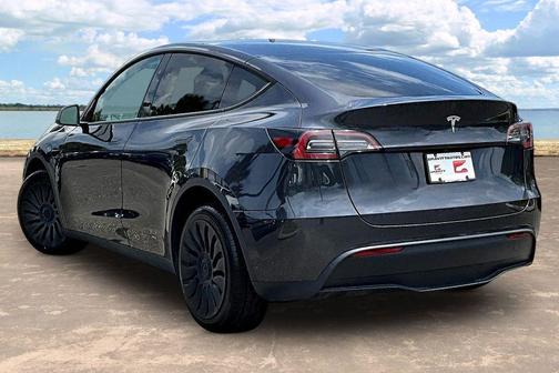 Gray 2024 Tesla Model Y Long Range