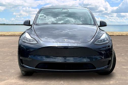 Gray 2024 Tesla Model Y Long Range