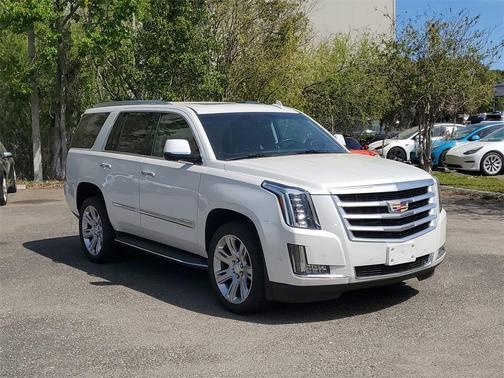 2018 Cadillac Escalade Luxury