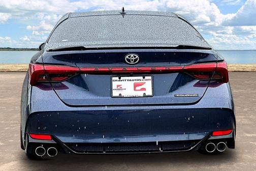 Pearl 2019 Toyota Avalon XLE Touring