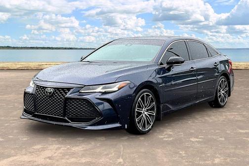 Pearl 2019 Toyota Avalon XLE Touring