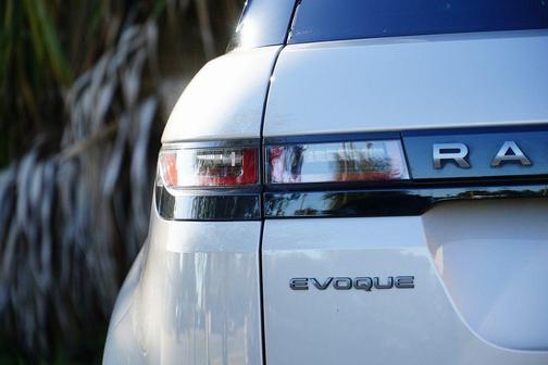 Seoul Pearl Silver 2021 Land Rover Range Rover Evoque R-Dynamic S