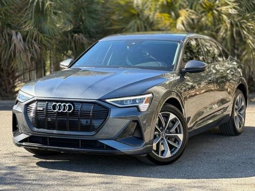 2021 Audi e-tron Premium