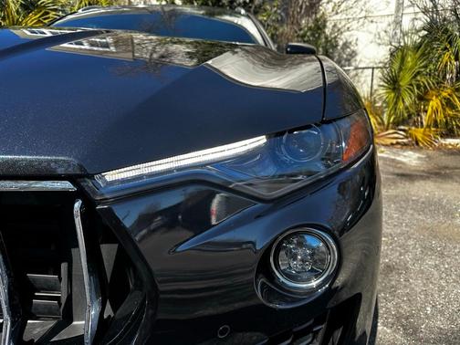 2021 Maserati Levante Base