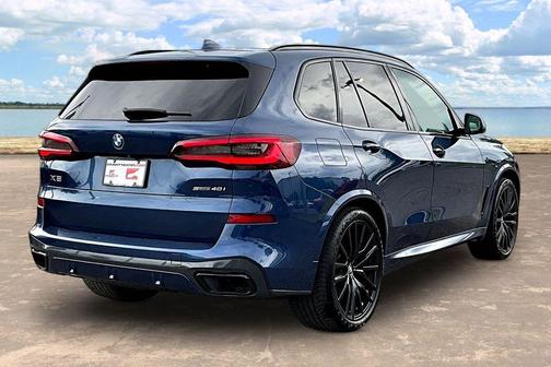 Phytonic Blue Metallic 2022 BMW X5 sDrive40i