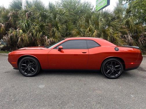 Sinamon Stick 2021 Dodge Challenger SXT