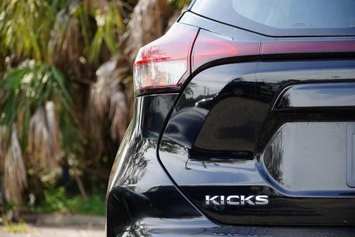 2024 Nissan Kicks SV