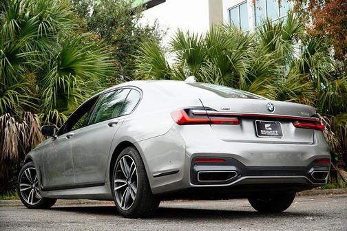 2021 BMW 750 i xDrive