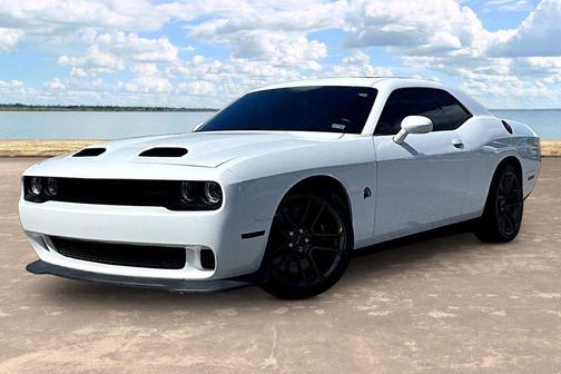 White Knuckle Clearcoat 2022 Dodge Challenger SRT Hellcat