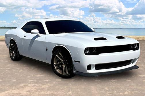 White Knuckle Clearcoat 2022 Dodge Challenger SRT Hellcat