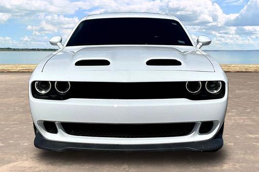 White Knuckle Clearcoat 2022 Dodge Challenger SRT Hellcat