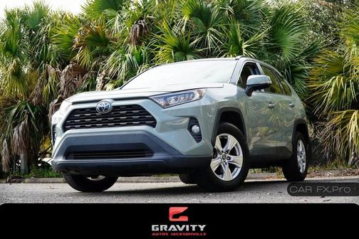2020 Toyota RAV4 XLE