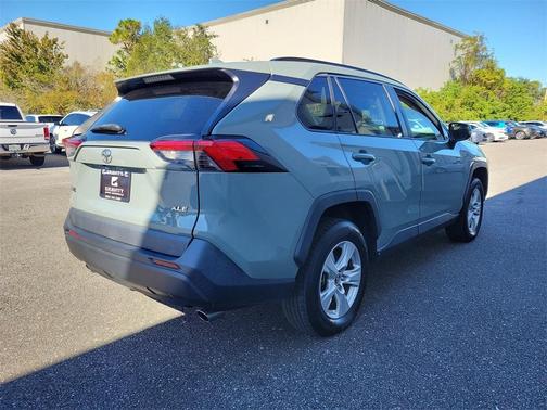 2020 Toyota RAV4 XLE