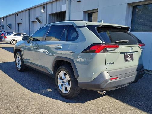 2020 Toyota RAV4 XLE