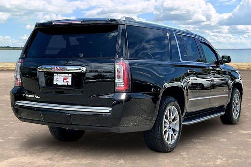 Onyx Black 2019 GMC Yukon XL Denali