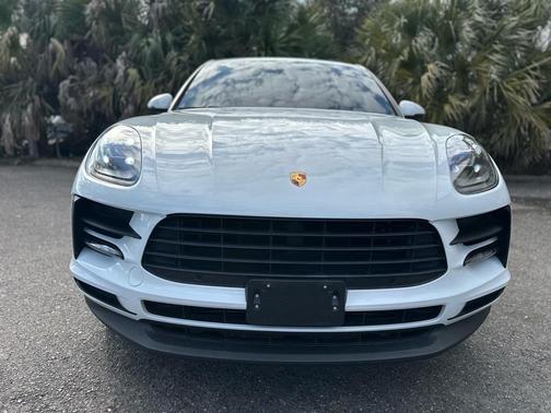 2020 Porsche Macan Base