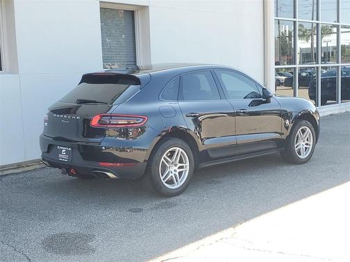 2018 Porsche Macan Base