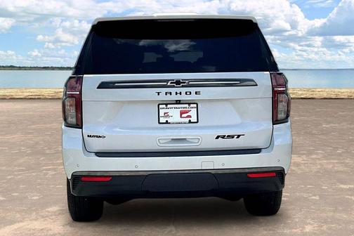Iridescent Pearl Tricoat 2022 Chevrolet Tahoe RST