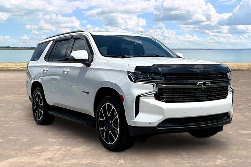 Iridescent Pearl Tricoat 2022 Chevrolet Tahoe RST