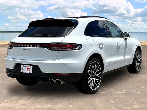 White 2020 Porsche Macan Macan