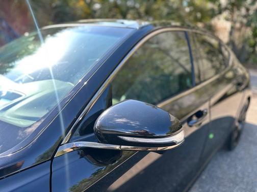 Vik Black 2023 Genesis G70 3.3T