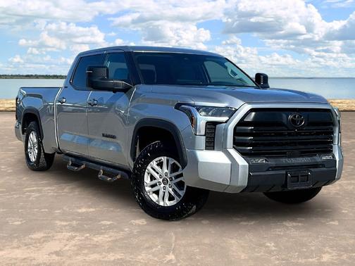 Celestial Silver Metallic 2022 Toyota Tundra SR5