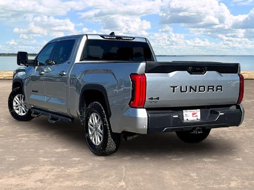 Celestial Silver Metallic 2022 Toyota Tundra SR5