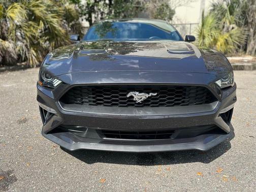 2022 Ford Mustang EcoBoost