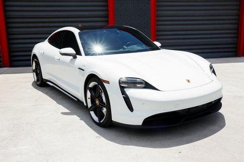 2022 Porsche Taycan Base