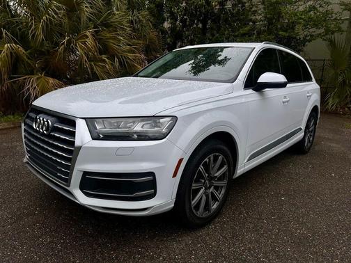 Glacier White Metallic 2019 Audi Q7 45 Premium Plus