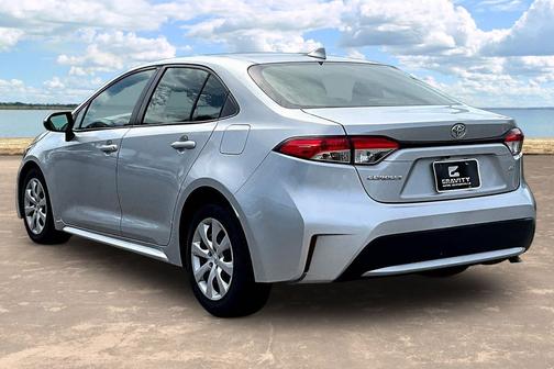 Classic Silver Metallic 2021 Toyota Corolla LE
