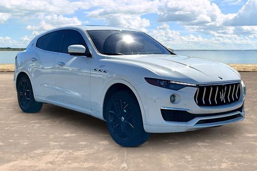 Bianco 2022 Maserati Levante GT