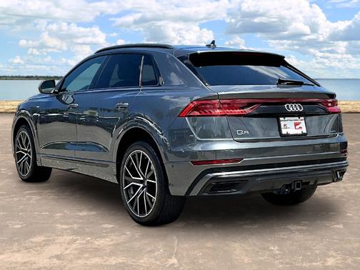 Daytona Gray Pearl 2020 Audi Q8 55 Premium Plus
