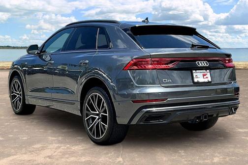 Daytona Gray Pearl Effect 2020 Audi Q8 55 Premium Plus