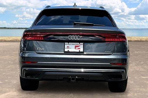 Daytona Gray Pearl Effect 2020 Audi Q8 55 Premium Plus